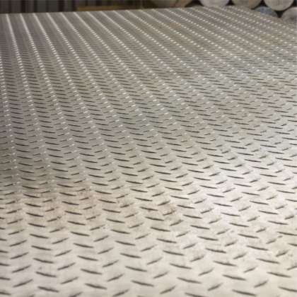Рифленый алюминиевый лист АМГ2НР, диамант, 2x1500x5000